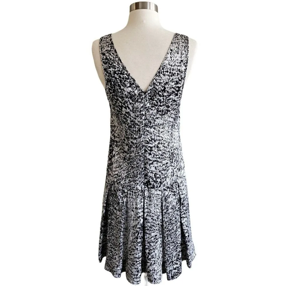 REBECCA TAYLOR Dress Static Print Silk Pleated Gray Silver Black V-Neck 2 EUC - Image 10