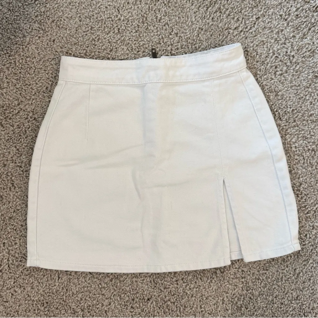 Mini White Skirt - LIONESS - Image 4
