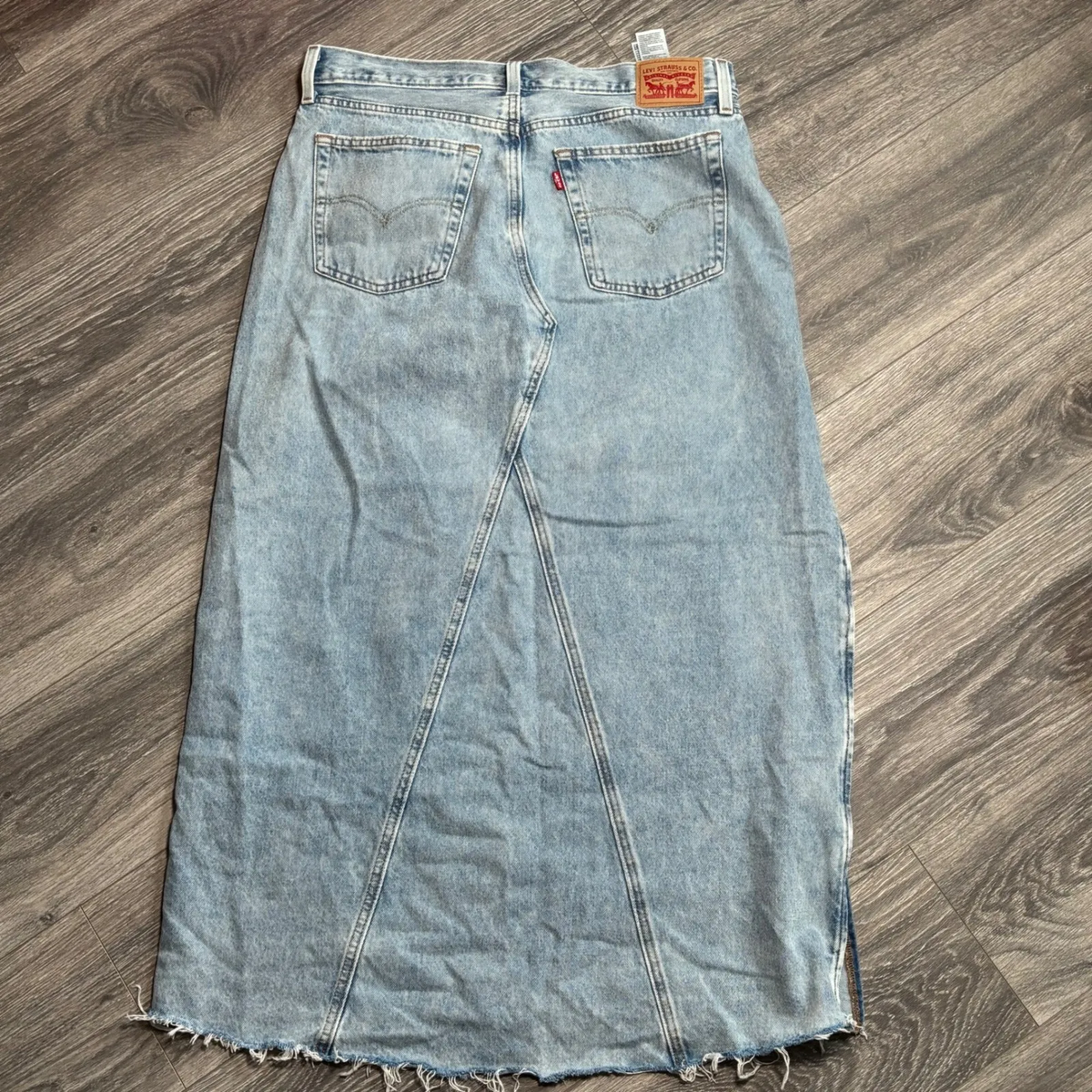 Levi's Women's ICON Maxi Blue Jean Denim Skirt Button Fly  Size 31 0364 - Image 8
