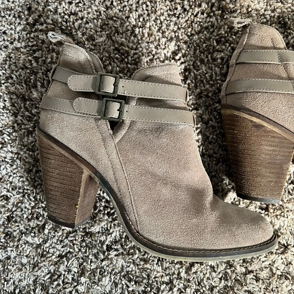Nine West Heeled booties - Image 2