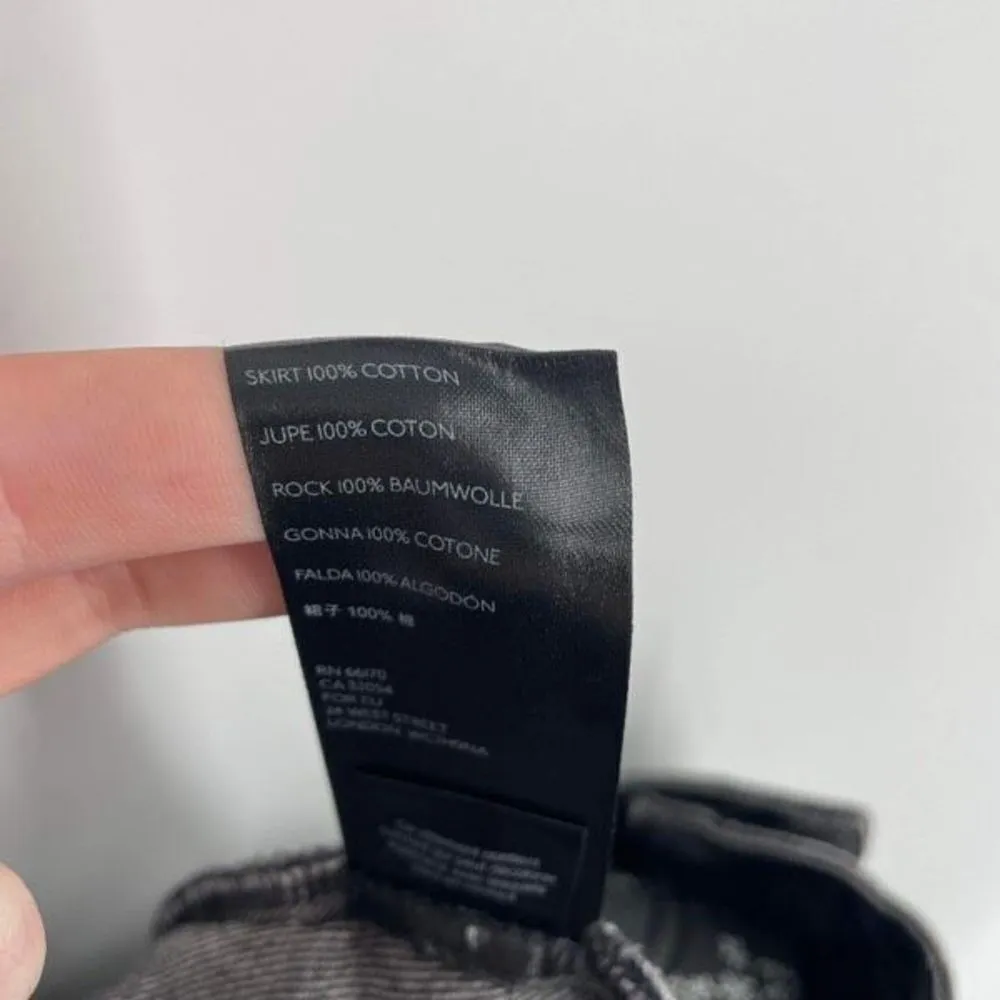 Free People Women’s Maverick Raw Hem‎ Bailey Denim Mini Skirt Black Wash Size 25 - Image 9