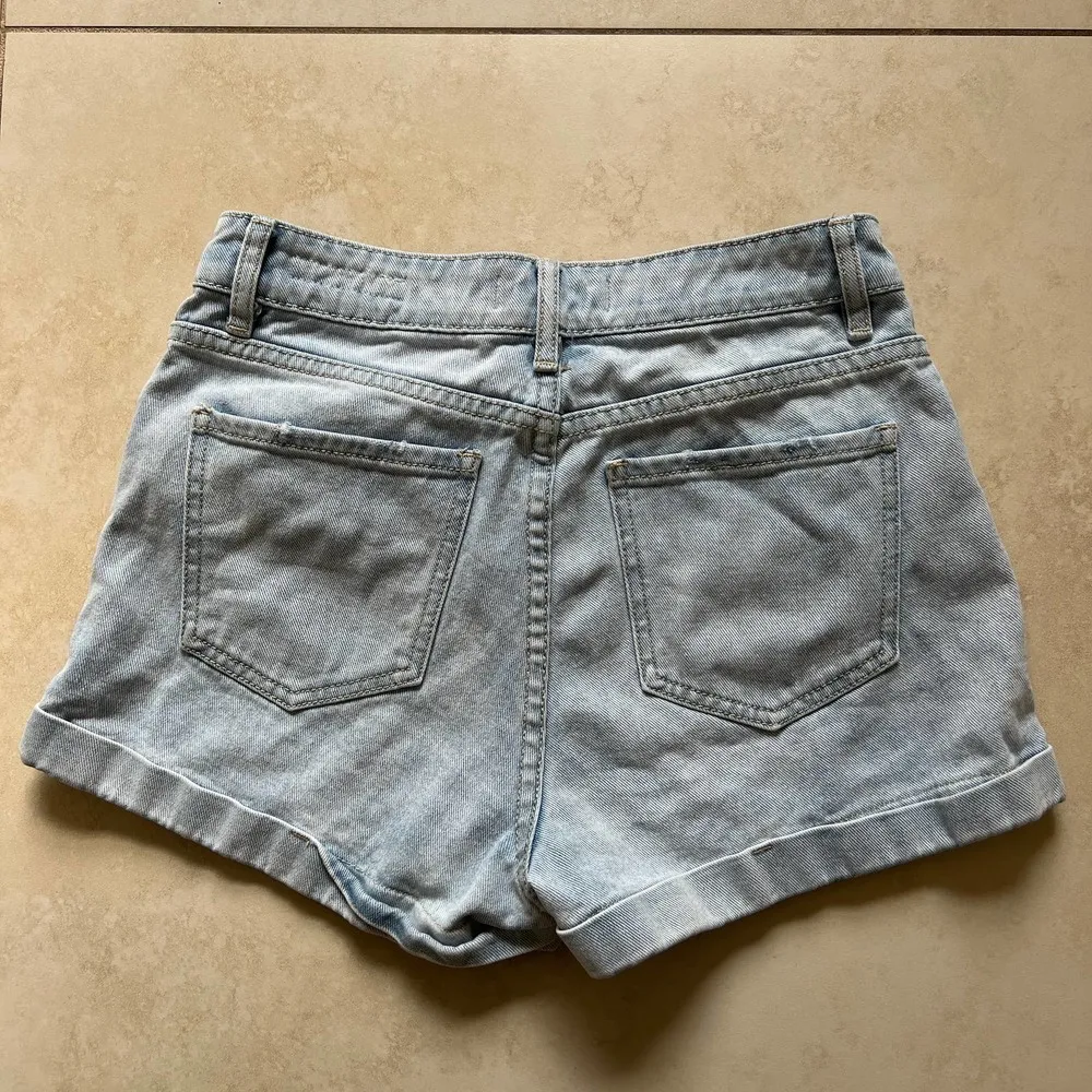 Pacsun Womens Size 26 Blue High Rise Patch Work Denim Jean Mom Shorts - Image 4
