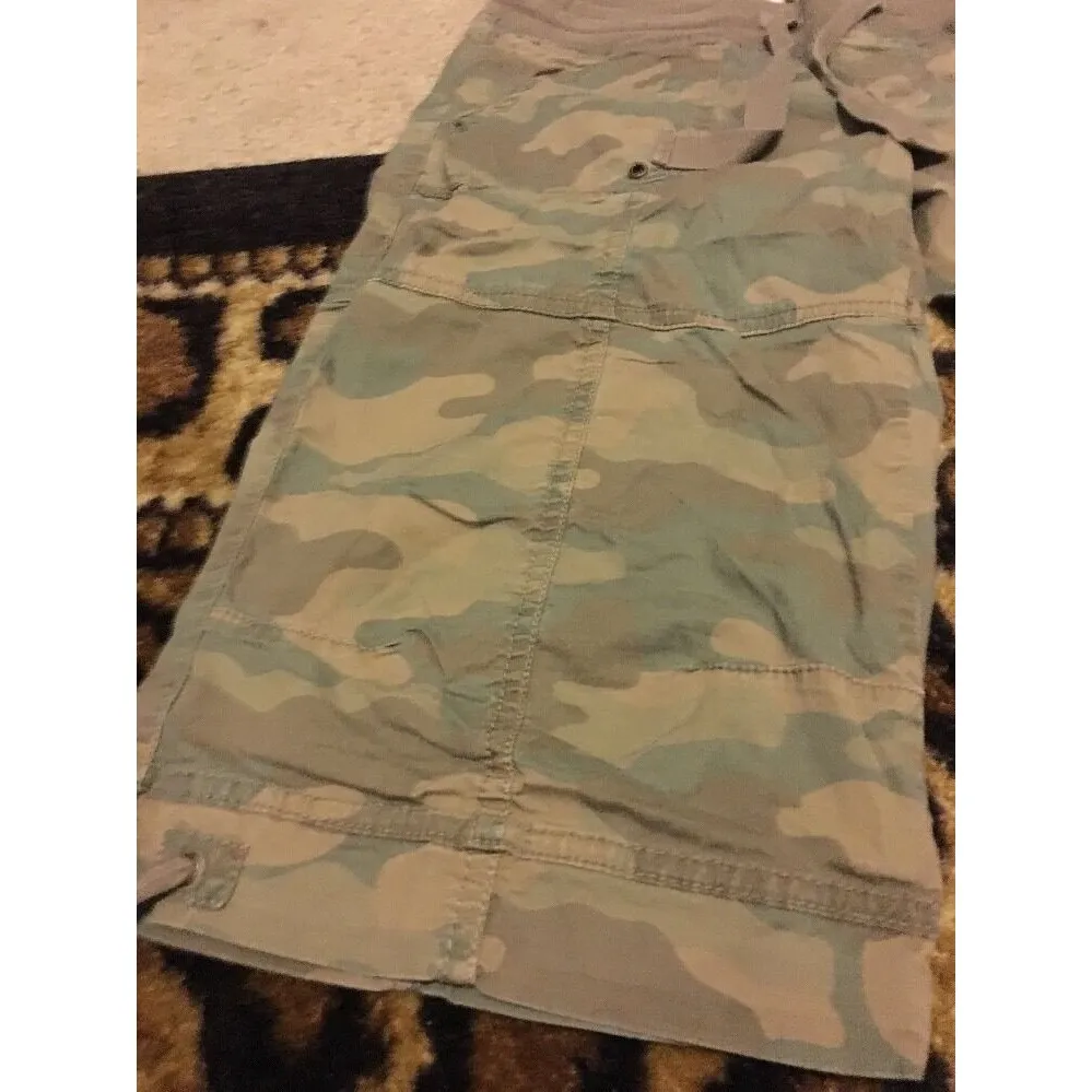 Old Navy Women's Casual Crop Capri Pants Bottoms Size XS Camouflage - Image 2