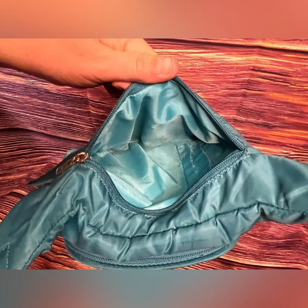 Lug Crossbody shoulder Bag. Blue. Size: One Size. Blue - Image 11