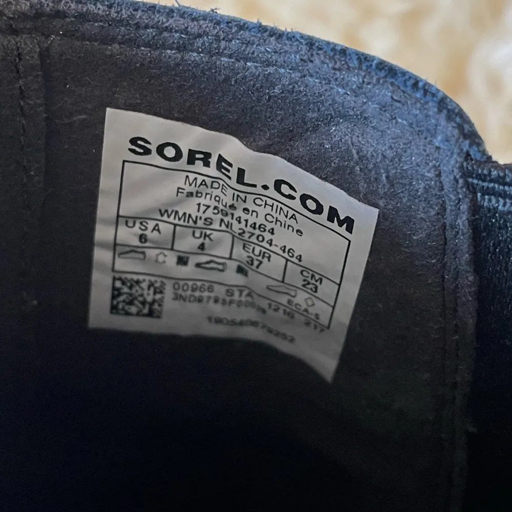 Like new Sorel Lea Wedge navy and black attic blue Chelsea boot hidden wedge - Image 6