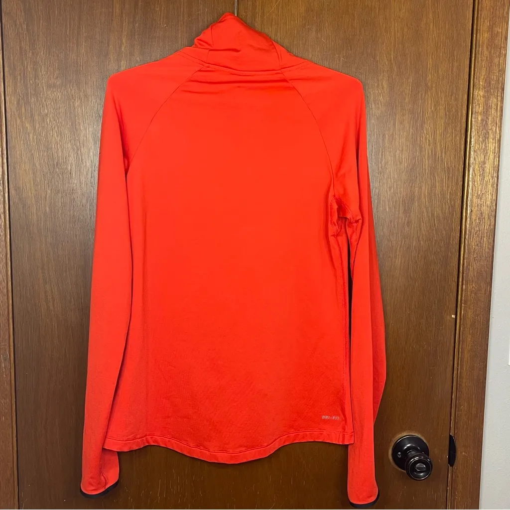 Nike Pro Dri-Fit Woman’s Long Sleeve Athletic Sportswear Shirt Size Large - Image 8