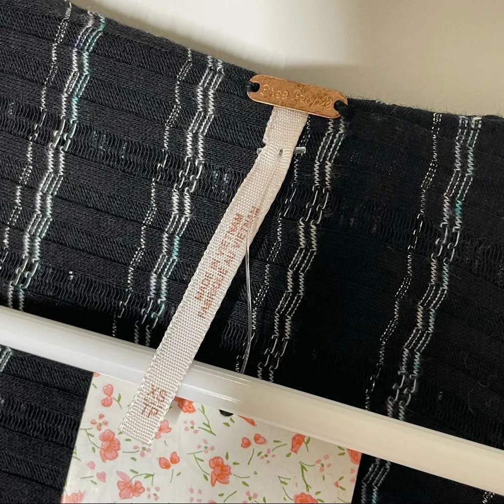 NEW  Girlfriend Surplice Shimmer Stripe Long Sleeve Blouse Size XS - Image 5