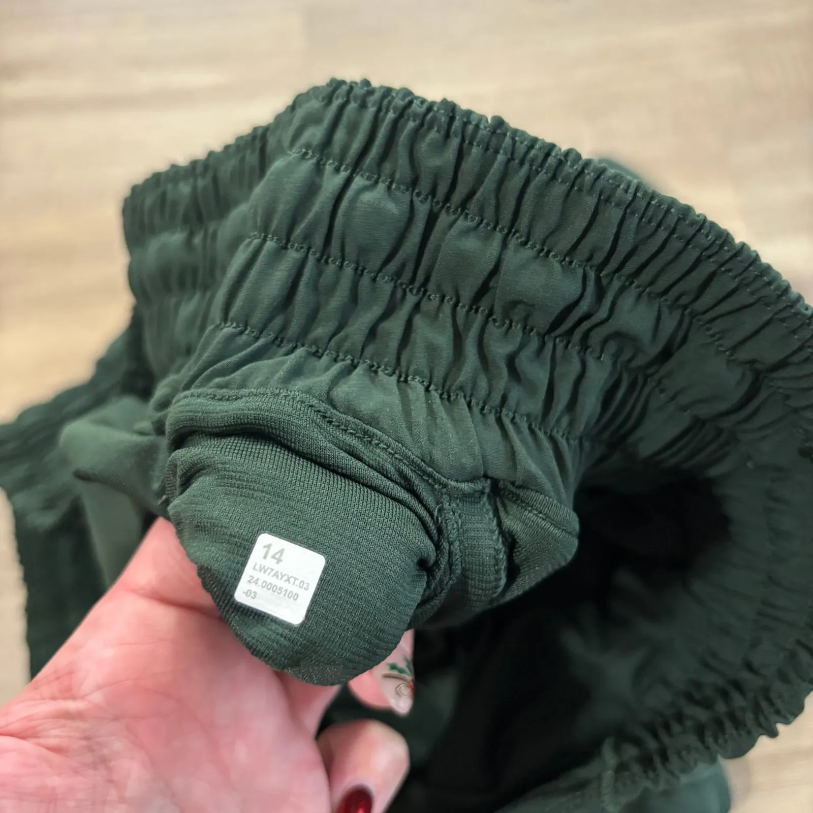 Lululemon Hotty Hot High-Rise Lined Short 4" Legacy Green Women Size 14 - Image 2