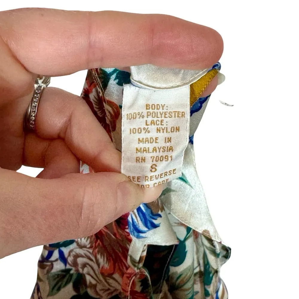 Victoria’s Secret Vintage Y2K 90s Floral Lace Mini Slip Dress Lingerie Gold Tag - Image 10