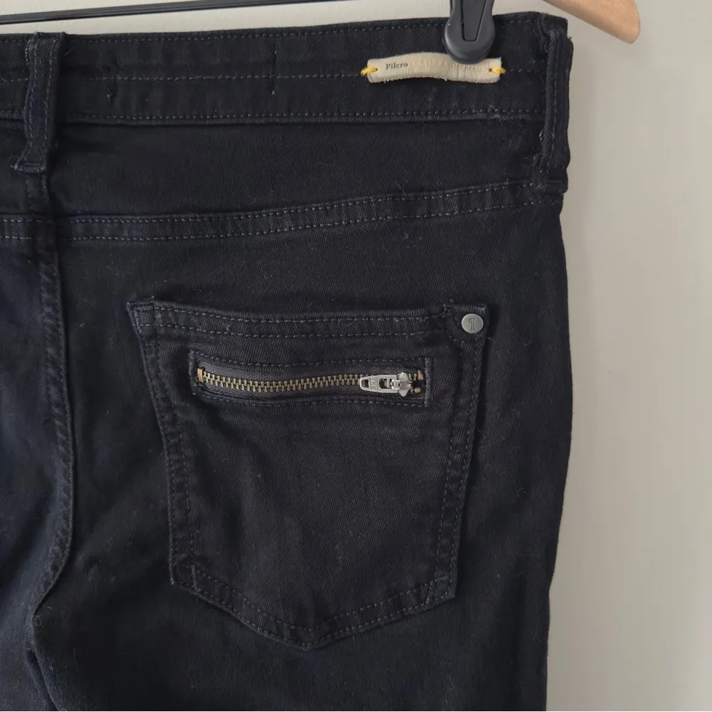 Pilcro and the Letterpress Anthropologie Ankle zipper Jeans Pockets Black denim - Image 7