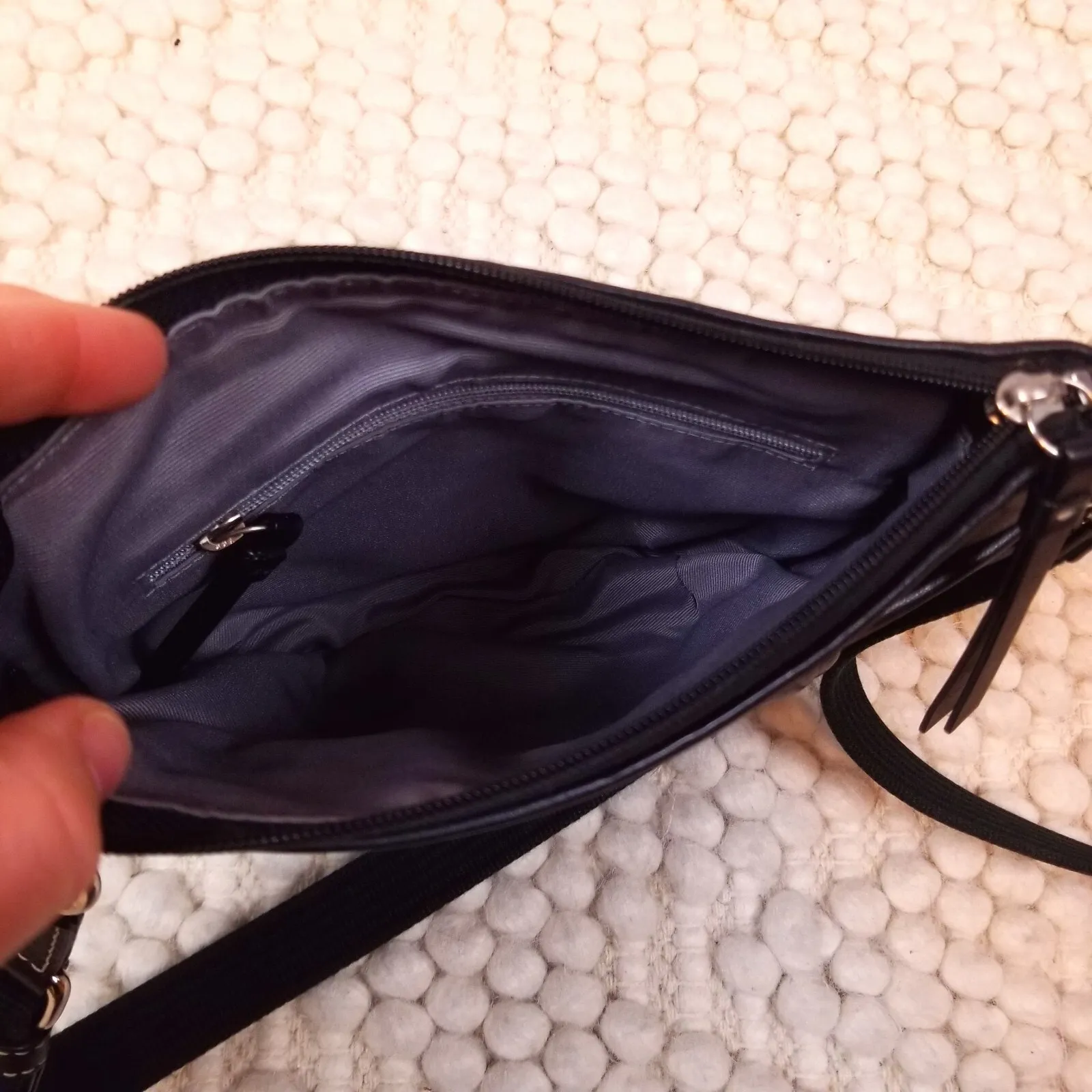 Coach Black Leather SwingPack Crossbody Purse - Image 9