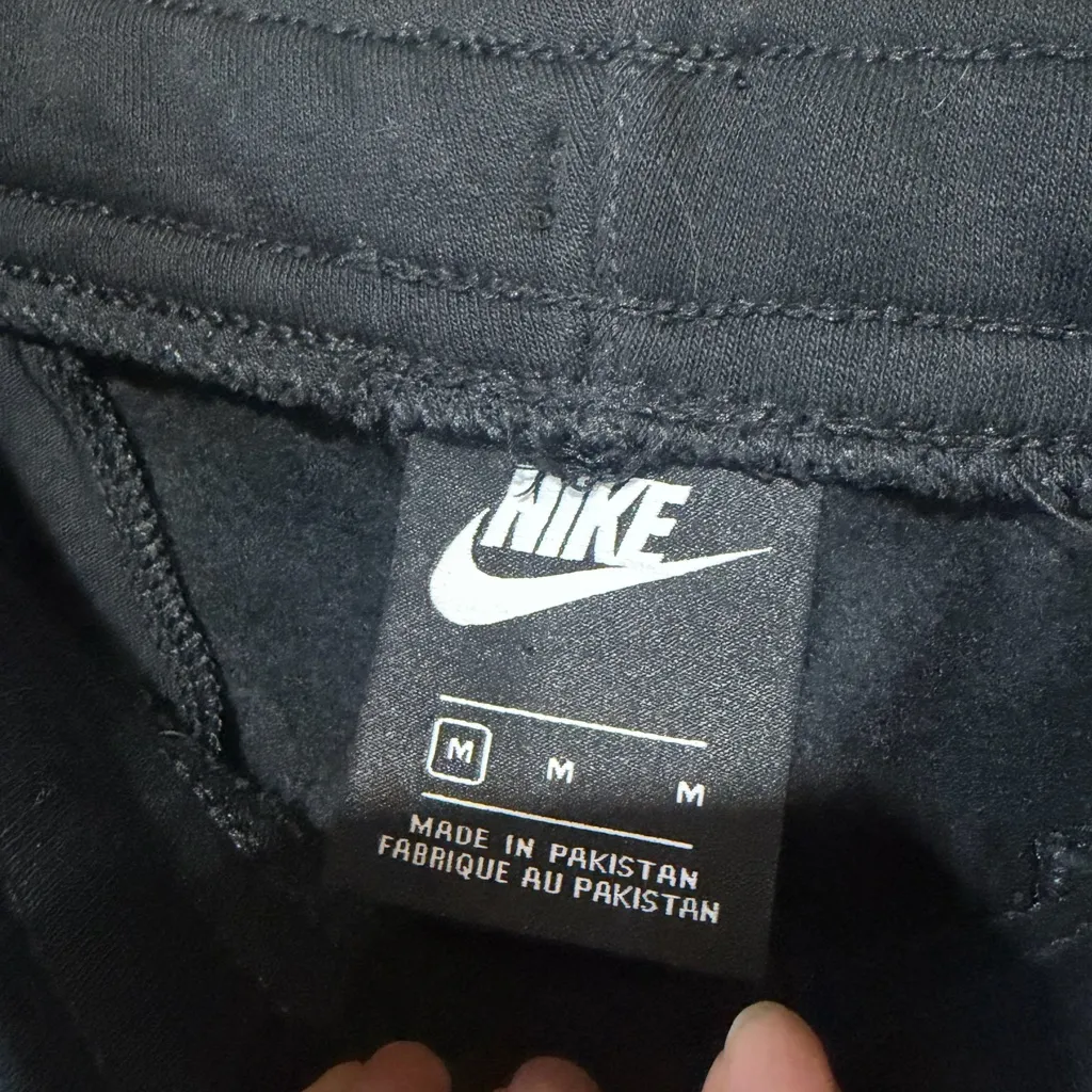 Nike joggers - Image 2
