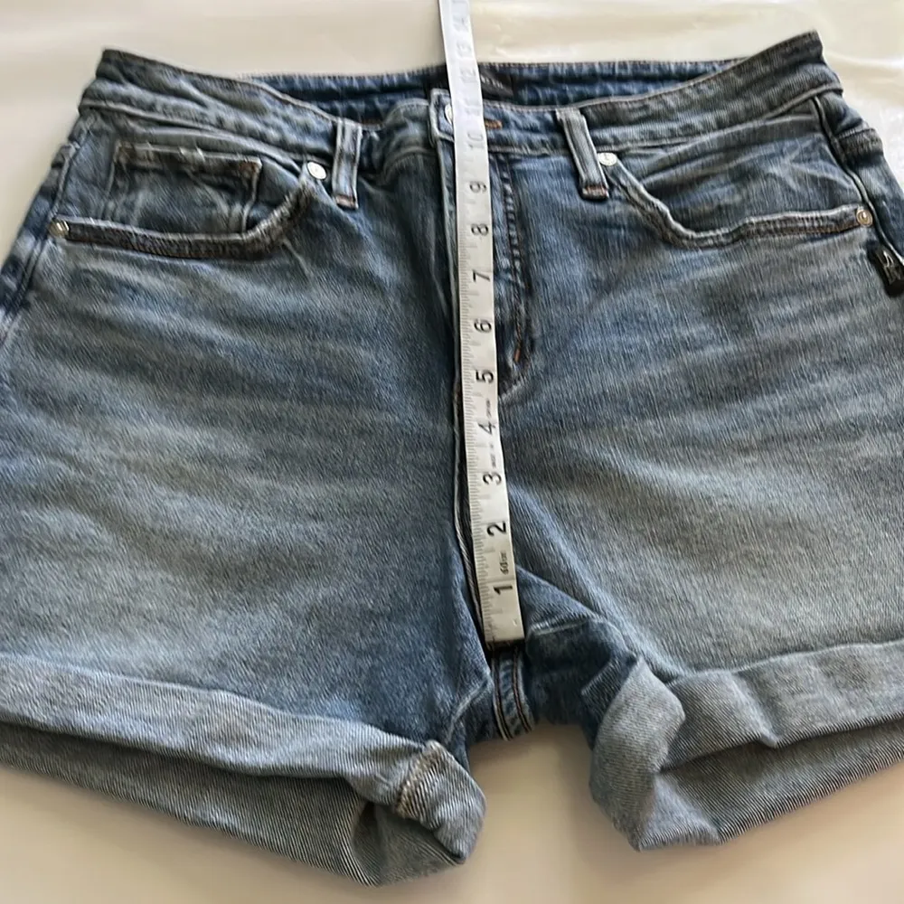 Silver Jeans Cuffed Beau Short High Rise Size 29 - Image 7