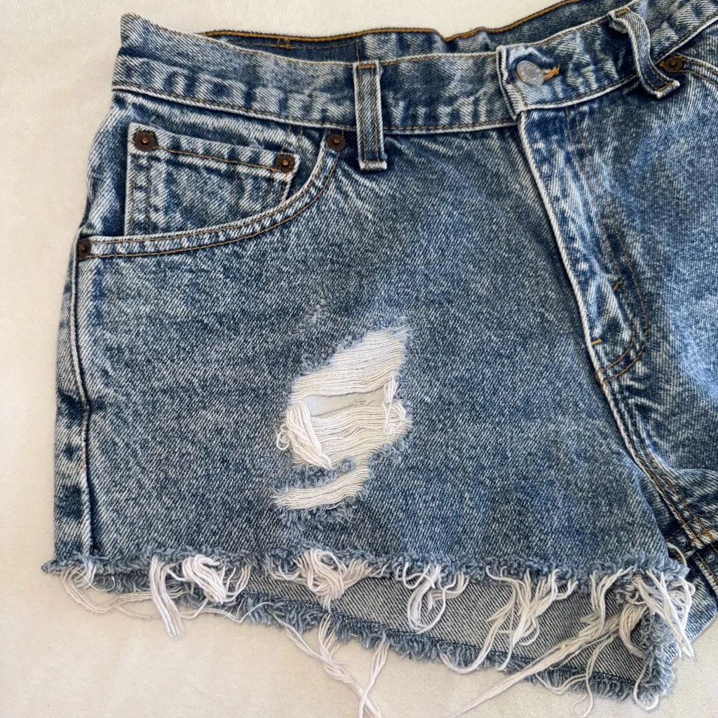 Vintage distressed Levi's 517 Blue Denim Cutoff 100% Cotton Shorts Size 11-READ - Image 9