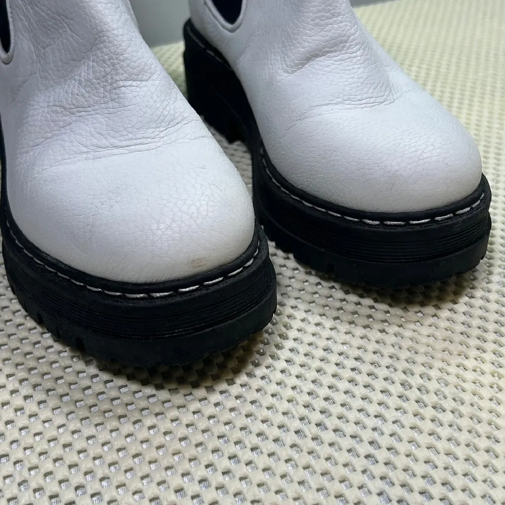 Marc Fisher MLPrivi White Leather Chelsea Boots Platform‎ Lug Sole Womens 6.5M - Image 4