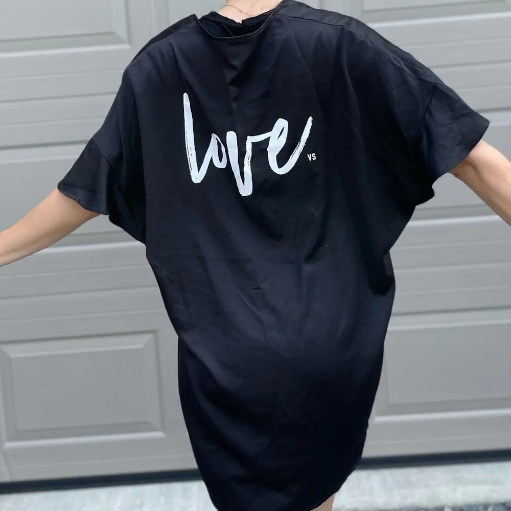 Victoria’s Secret “Love” Satin Robe OSFM - Image 4