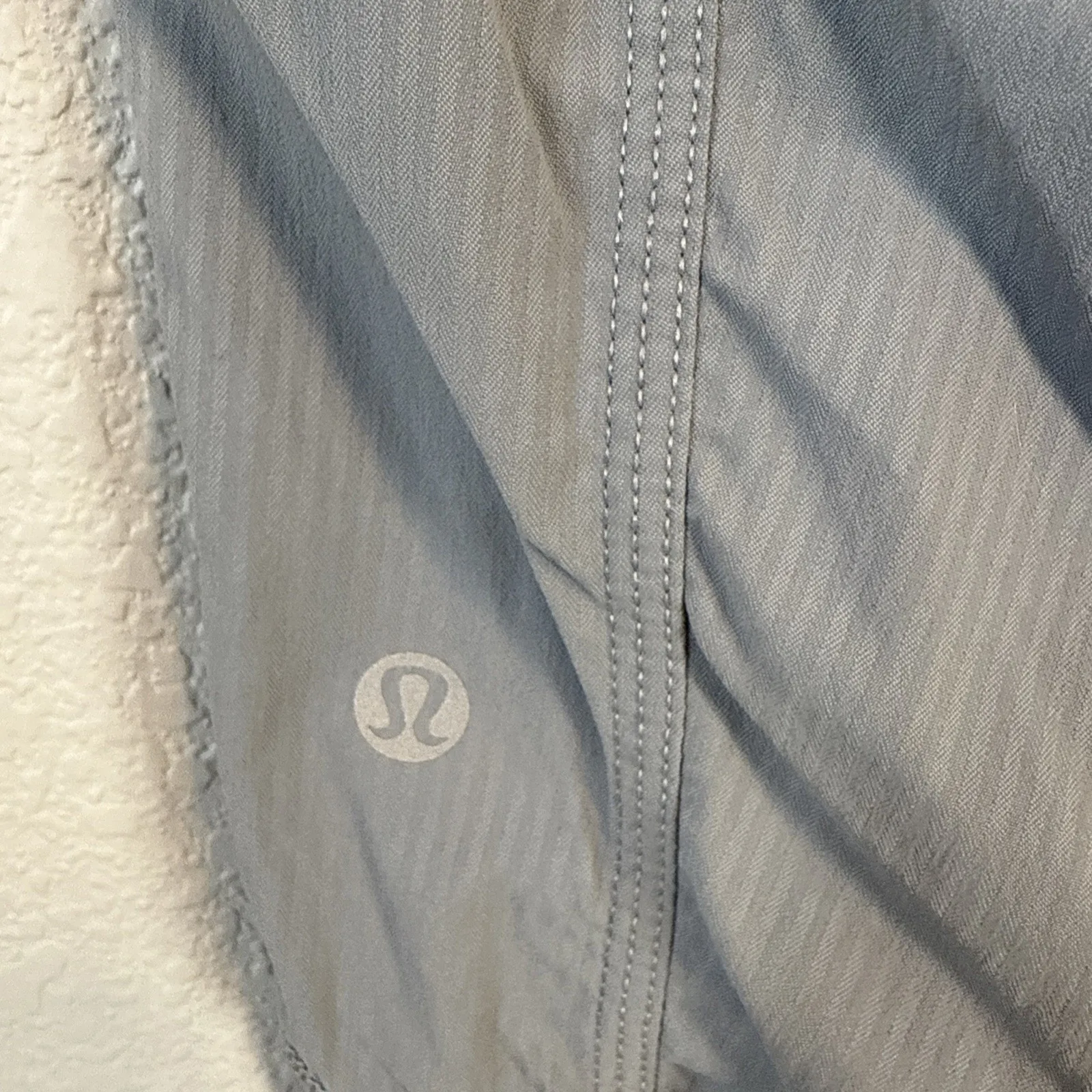 Lululemon In Flux Crop Pants Joggers Size 6 Slate Gray Pockets - Image 6