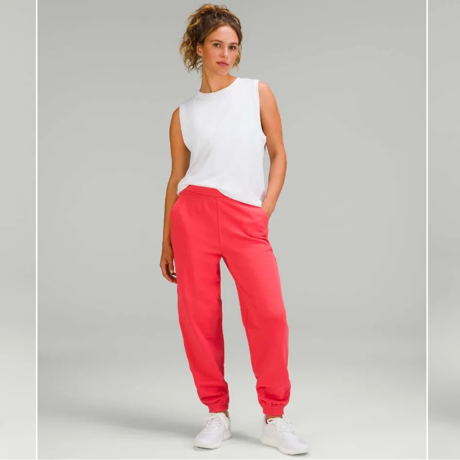 Lululemon  Women’s Sz 4 Relaxed High Rise Casual Lounge Streetwear‎ Cotton Jogger - Image 3