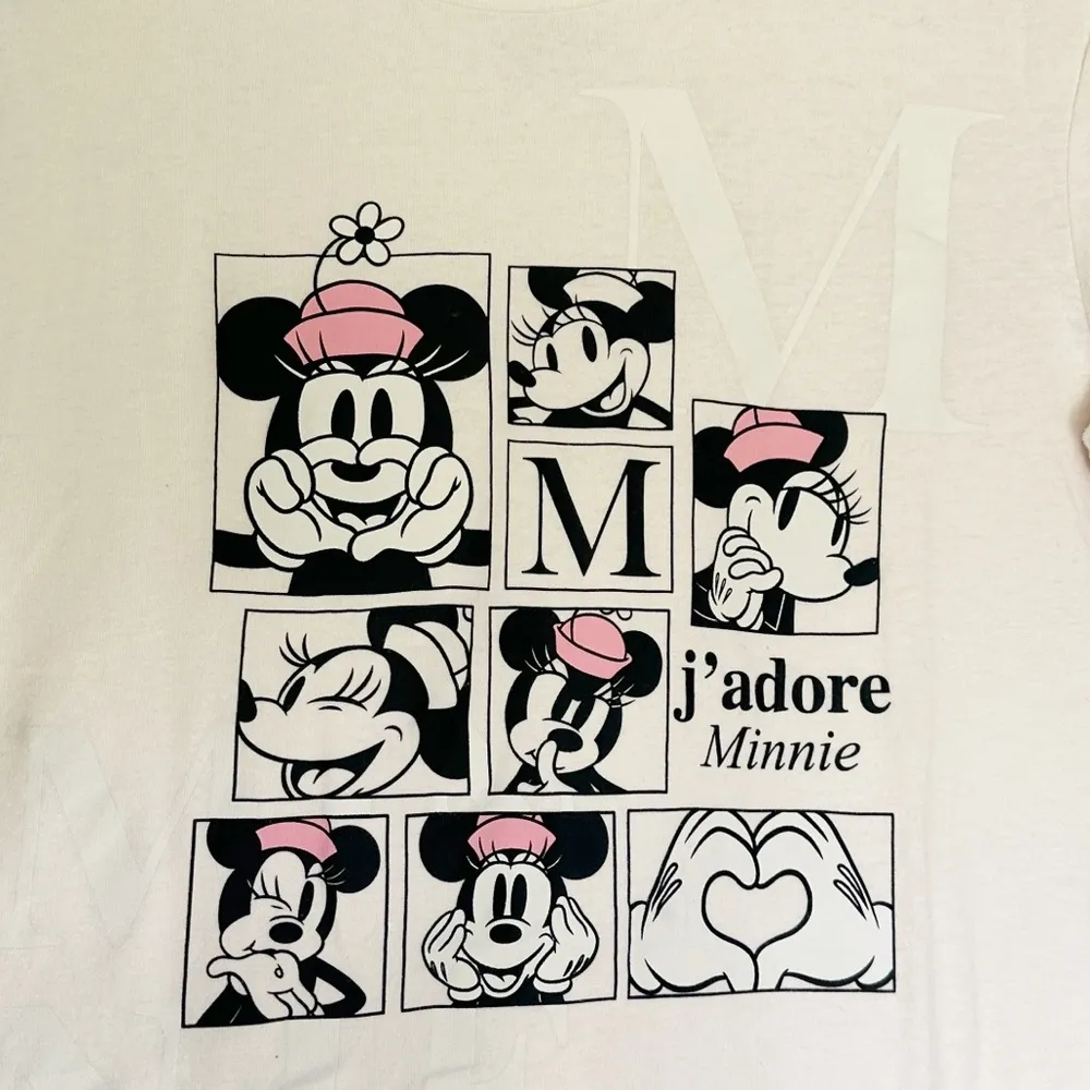 DISNEY Minnie Mouse J’Adore Short Sleeve Tee Medium - Image 3