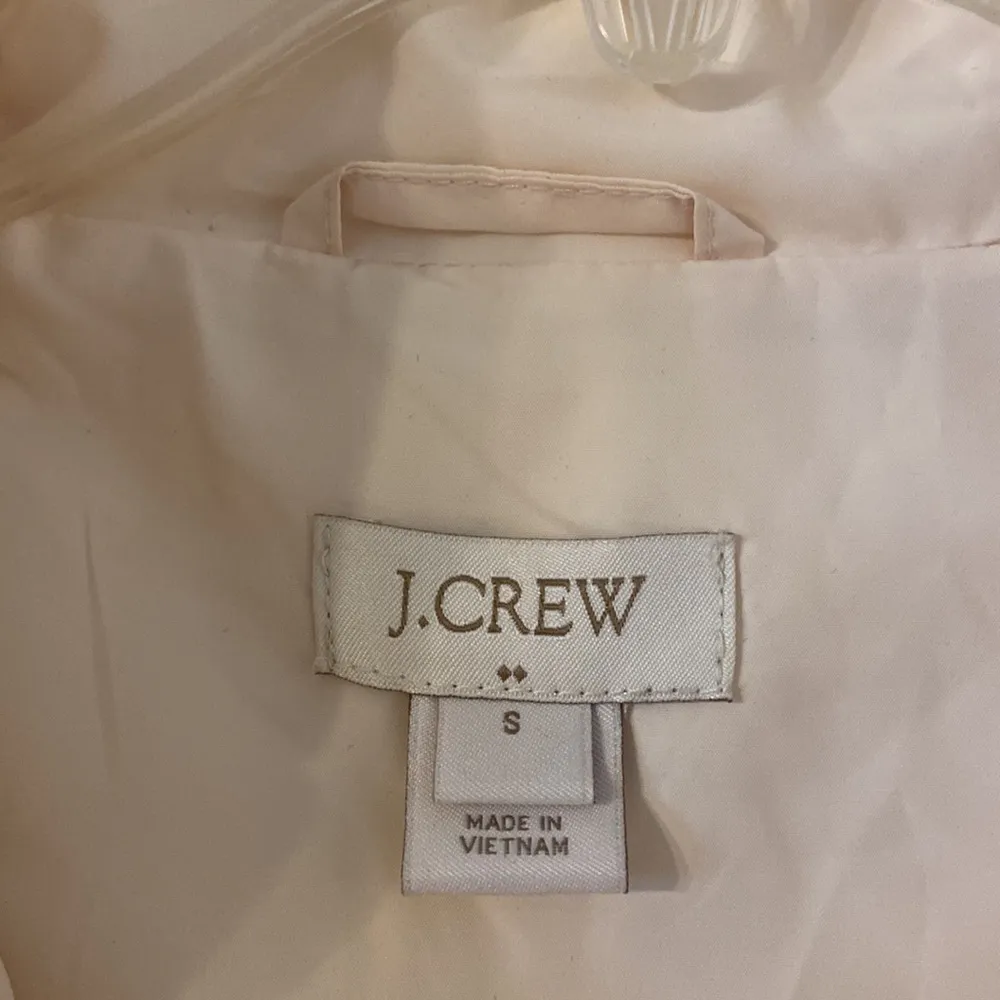 J.Crew Puffer Vest size S BNWOT length 25” bust 36” color cream - Image 5