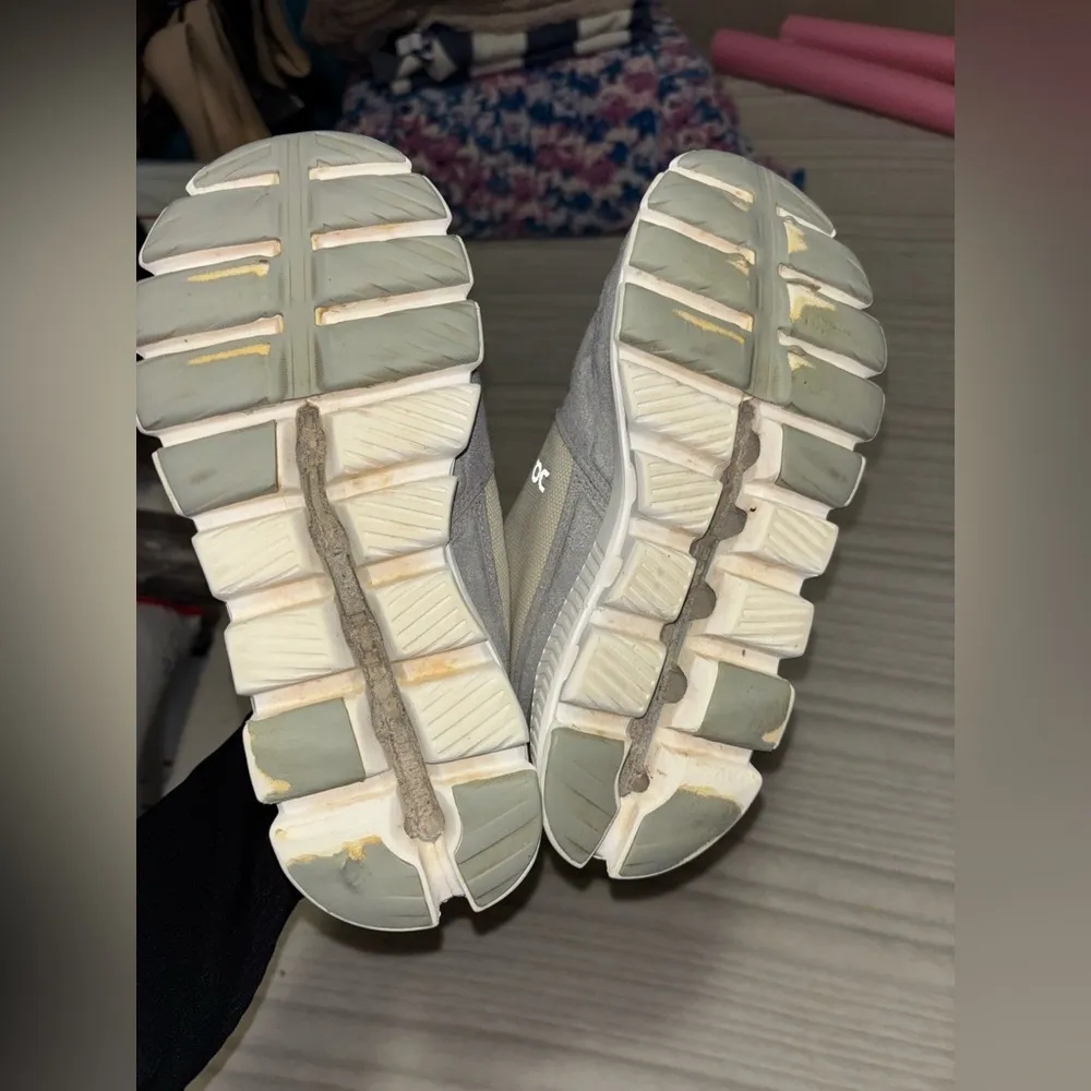 On Running On Cloud Women’s Size W6, Cloud High Sneaker, Glacier Gray, pre - Image 4