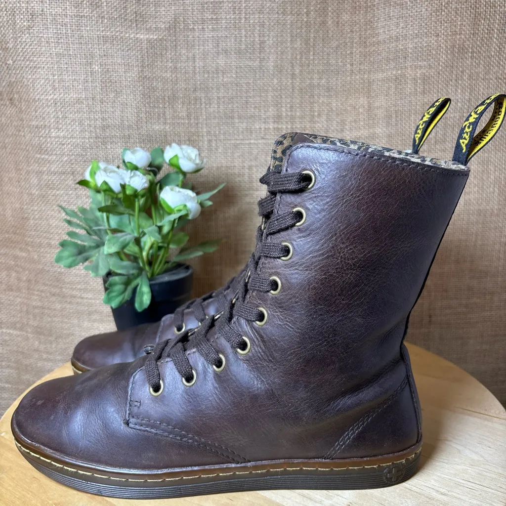 🤎🖤Dr. Martens Brown Lace Up Boots with Leopard Cuff size 8Us L .🤎🖤 - Image 10
