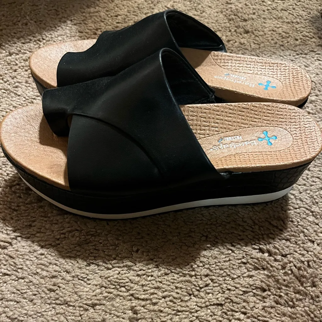BareTraps Black, White, and Brown Sandals - Image 3