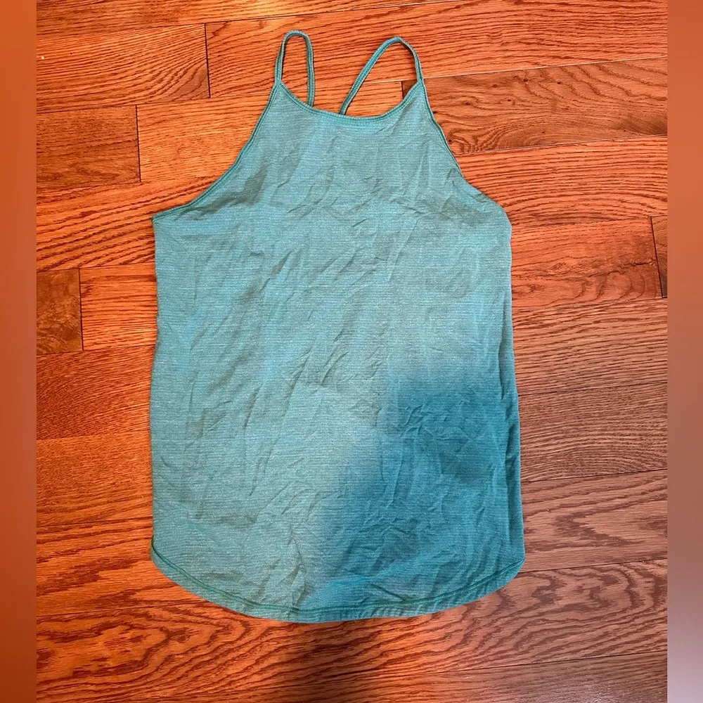 Lululemon faster than light singlet - Image 5