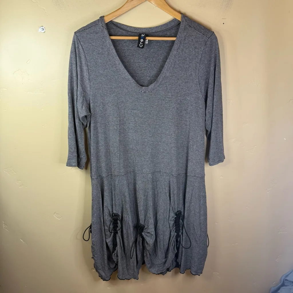 Noblu Size Large Vneck 3/4 Sleeve Gray Tiered Dress Designer NWOT Formal‎ Wear - Image 2