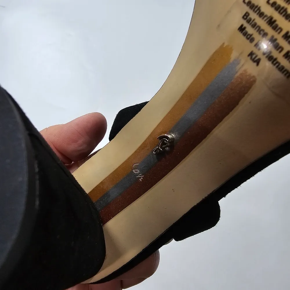 Sam Edelman Kia Sandal in Black - Image 11