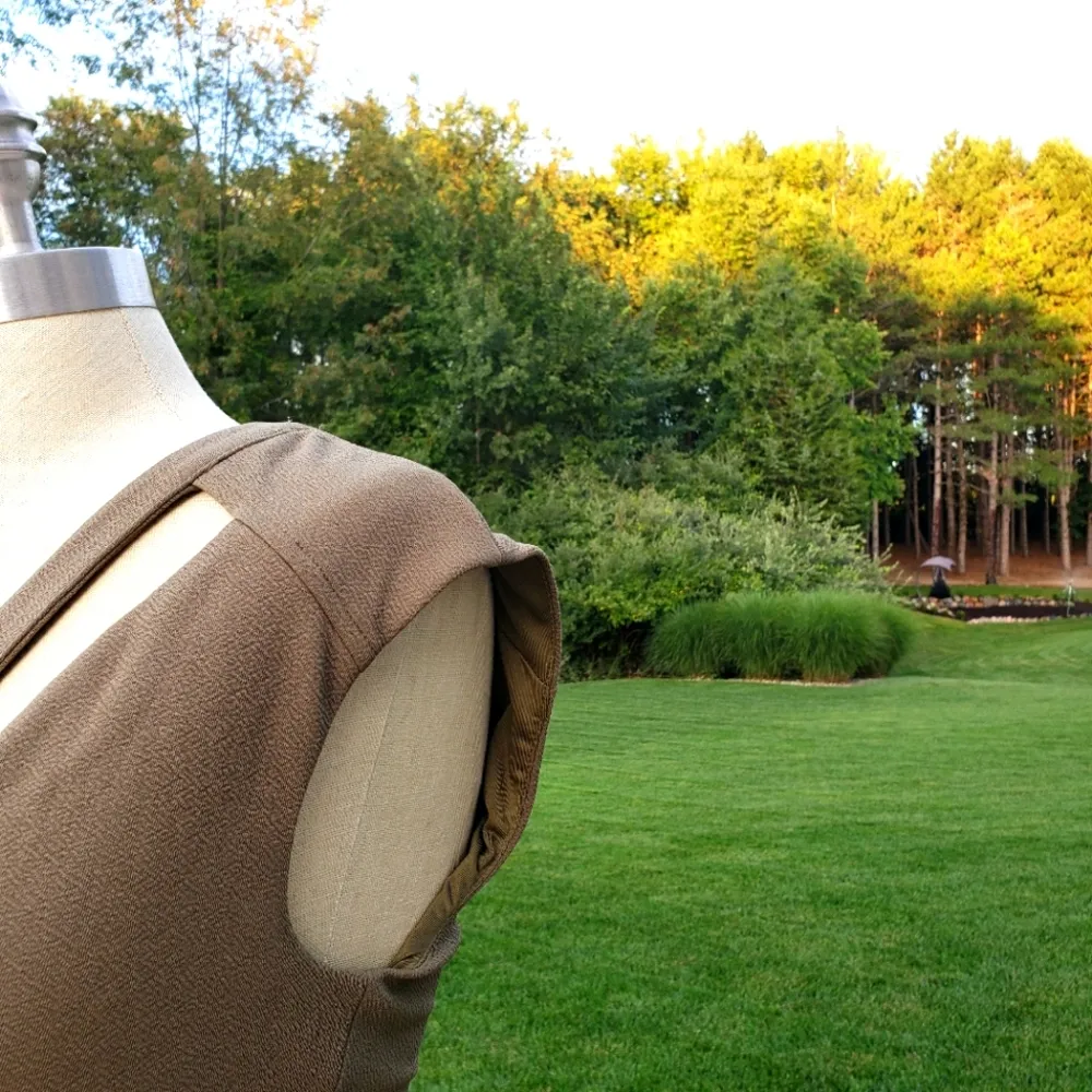 bebe Priscilla Texture Crepe Dress - Image 4