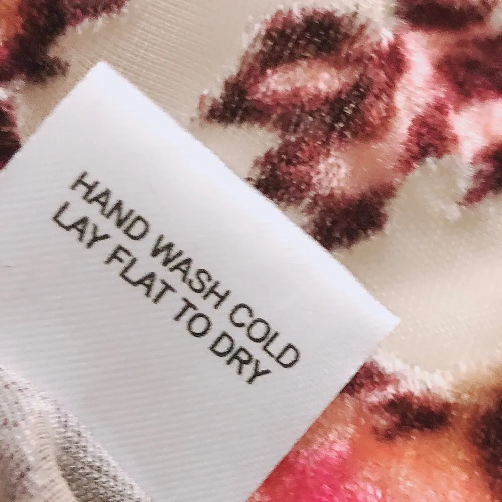 Lady Folk Printed Tie Tassel Triangle Scarf New w/o Tag - Image 5