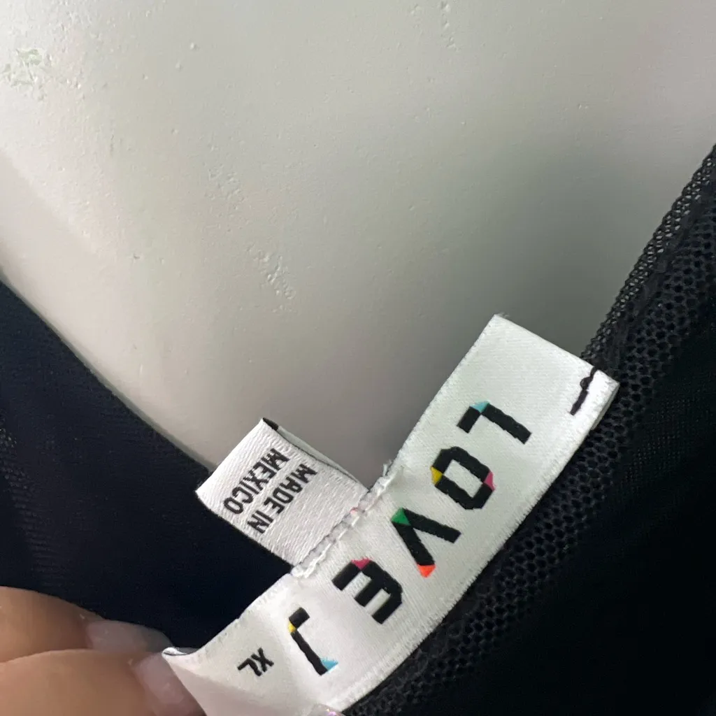 Love Black Sheer Top with Graphic Detail Size XL - Image 3