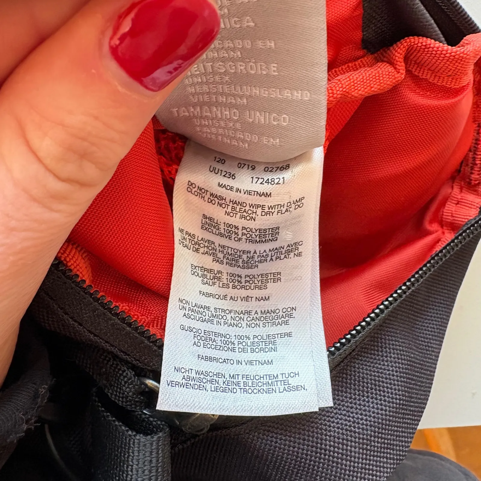 Columbia Black Nylon Crossbody Bag Small Travel Everyday Pouch - Image 6