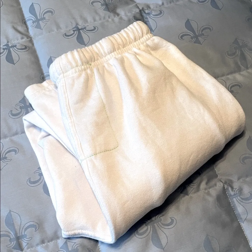 Aviator Nation White Joggers with Red Heart - Image 8