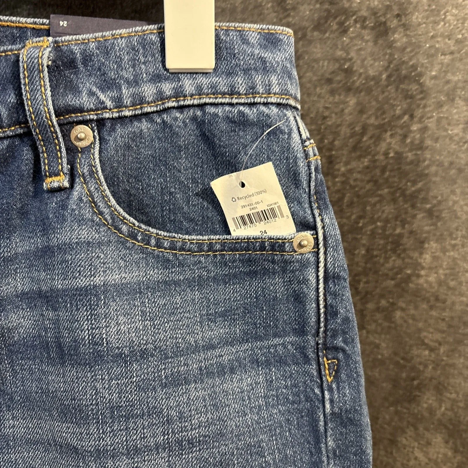 Gap Mid Rise Denim 3" Shorts With Washwell summer travel vacation womens 24 - Image 4