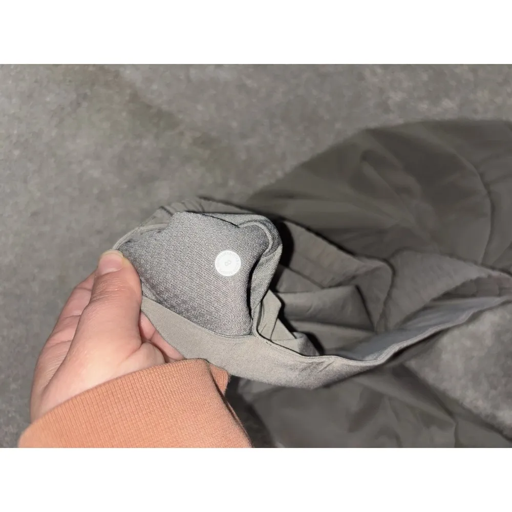 Lululemon Sun Setter Joggers Womens 8 Gray Lightweight Stretch Relaxed Fit Yoga - Image 4