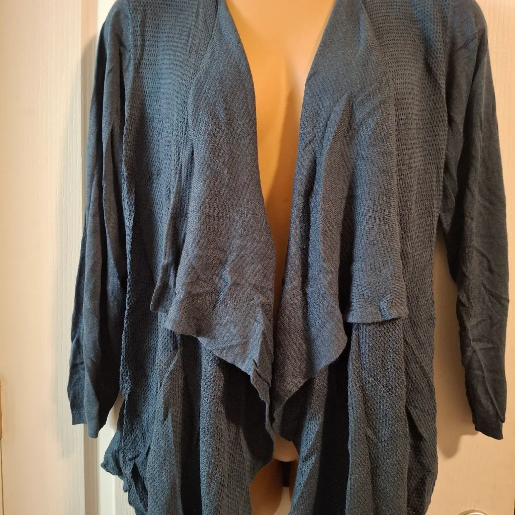 Torrid NWOT SZ 3 Women's Open Front Blue Sweater/Cardigan - Image 9