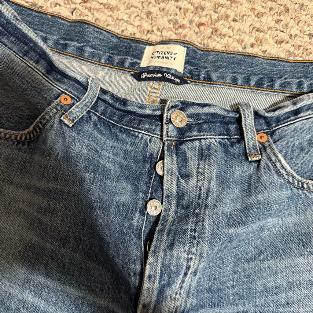 Citizens Of Humanity x Revolve Annabelle Cut Off Short Solano Canyon- Size 29 - Image 5