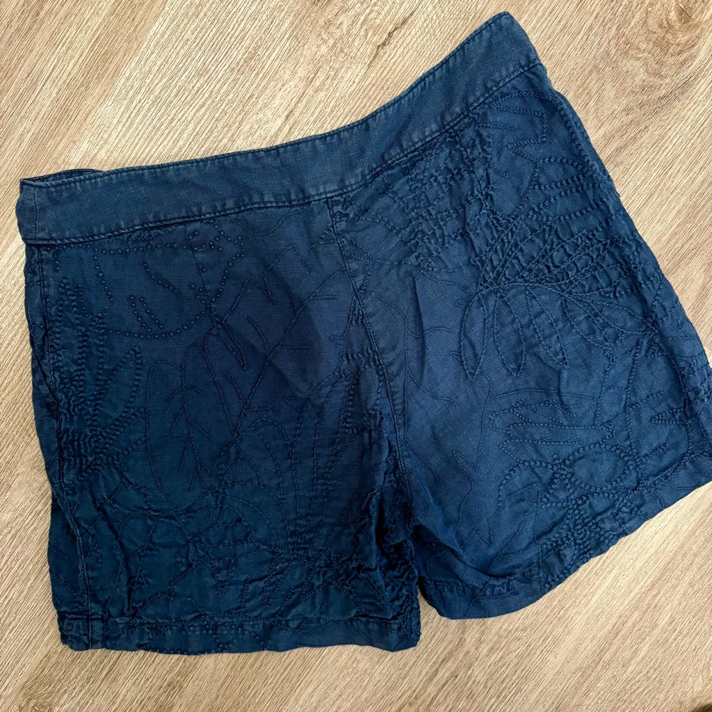 Tommy Bahama  Embroidered Linen Shorts* - Image 4
