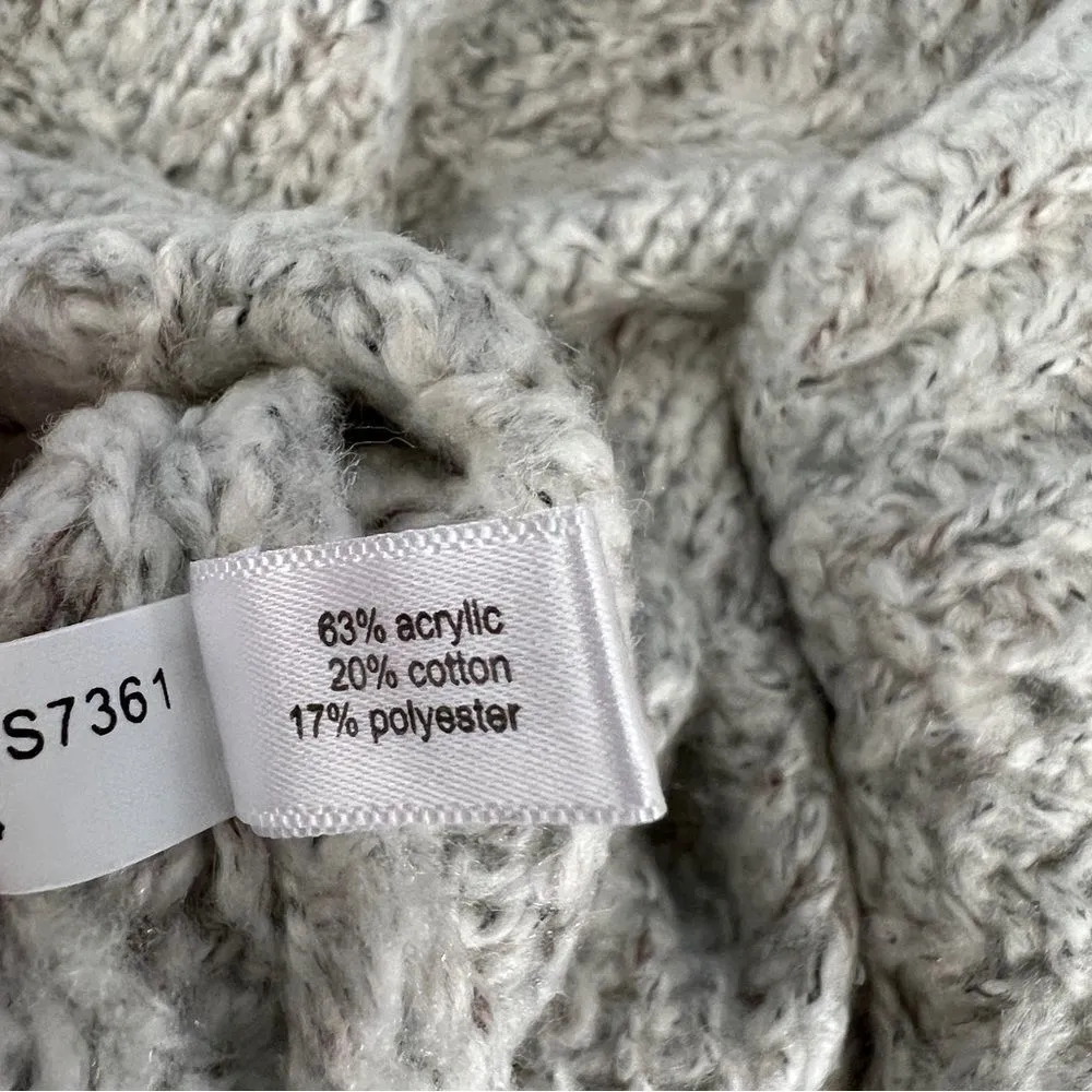 NWT The Limited V neck Sweater Size Small - Image 3