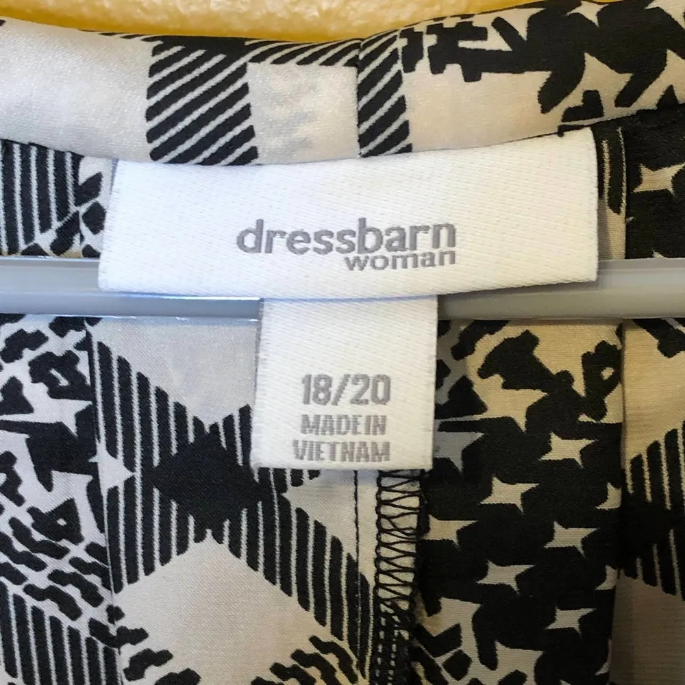 Dress Barn Blouse Black & Cream Slouch Sleeveless Plus 18/20 - Image 5