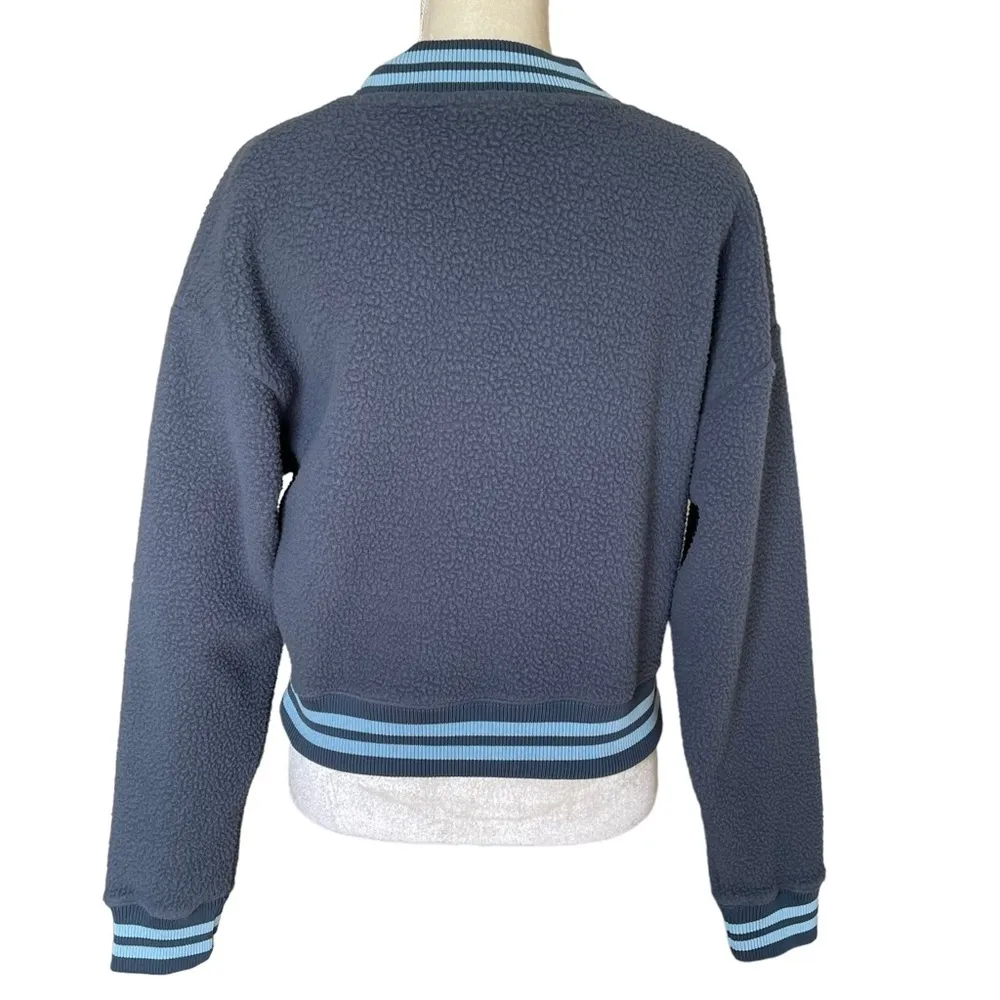 Champion Women’s Yarn Trim Mock Neck Sweatshirt Size M Sherpa Fleece Blue Crop - Image 5