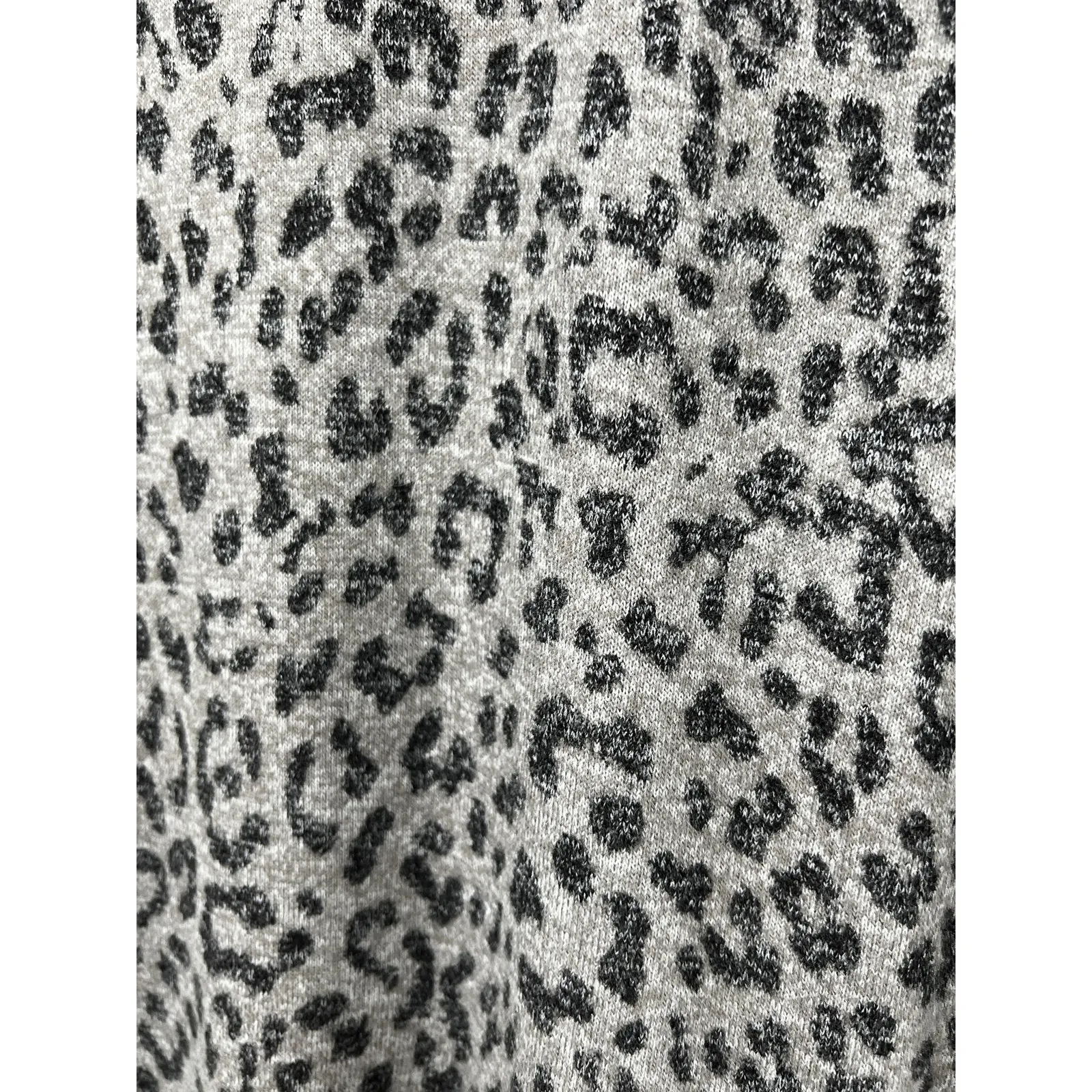 Lucky Brand Women's Leopard Crew Pullover Sweater‎ Stretch Gray Size S/P - Image 3