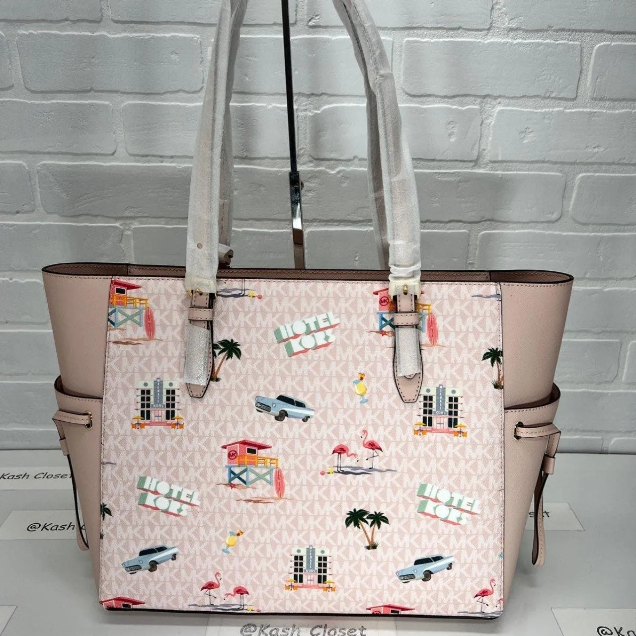 Lt Powderblush Gilly Tote Large Printed Drawstring Travel Bag - Image 4