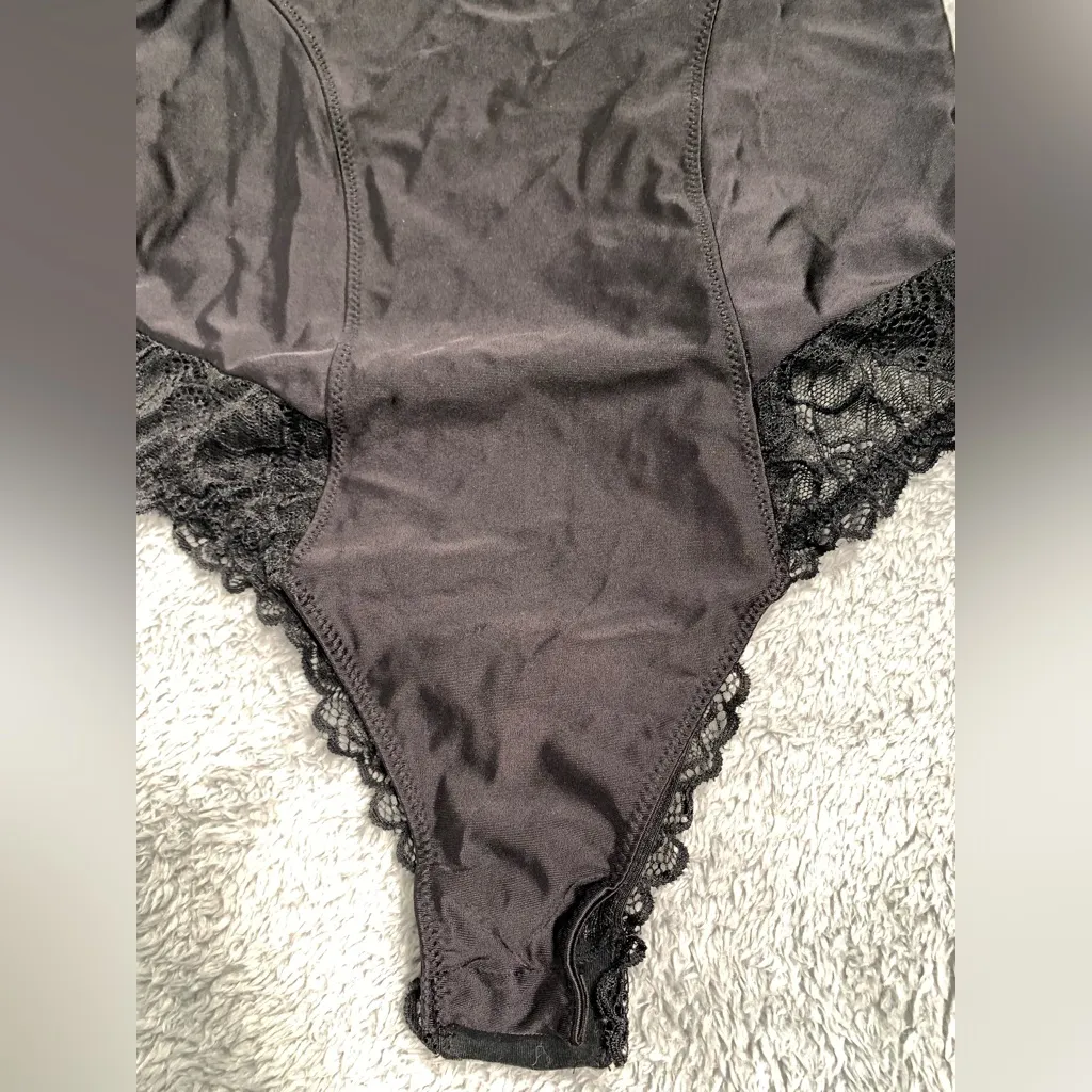 Urban outfitters out from under Black Lace Bodysuit medium - Image 4