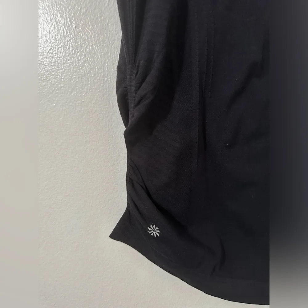 Athleta Women’s Speedlight Seamless Tee in Black Size Small Athletic top - Image 5