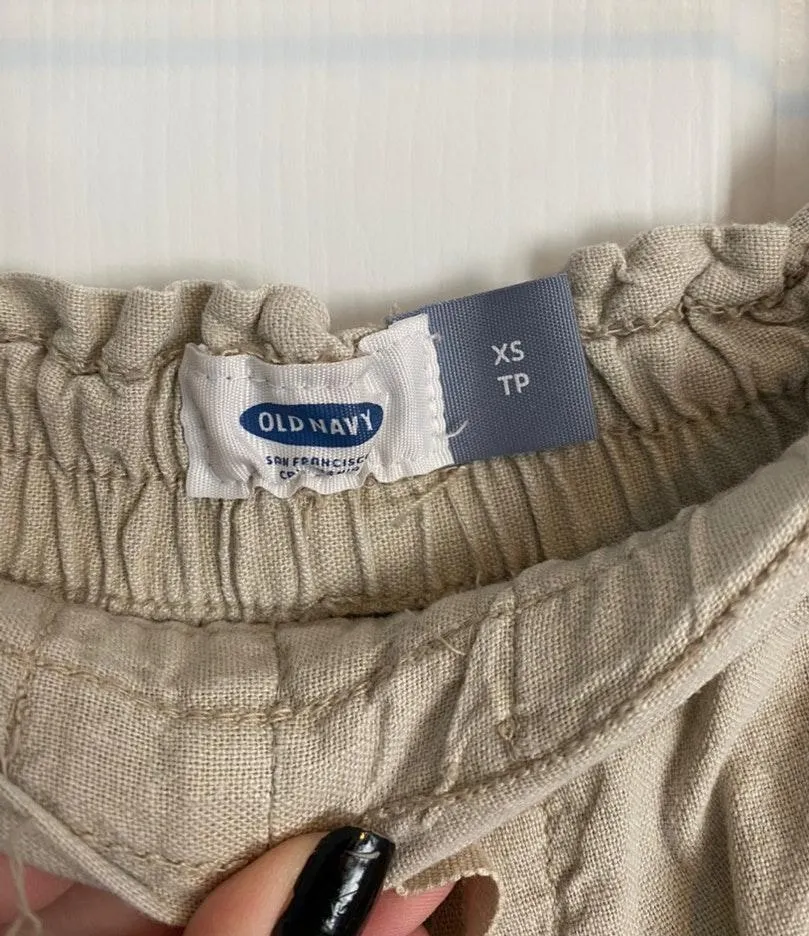 Old Navy Khaki Linen Shorts - Image 3