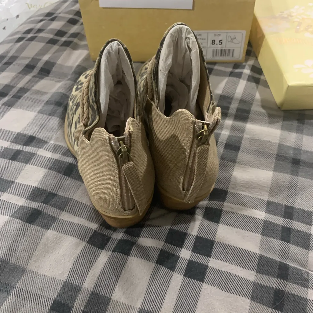 Very G Leopard Print Ankle Boots - Image 3