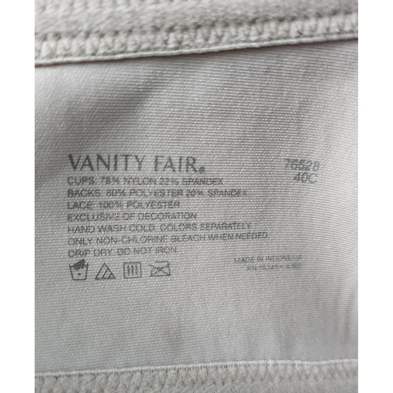 Vanity Fair Bra 40C Beige Full Coverage Underwire Lace Detail Comfort - Image 3